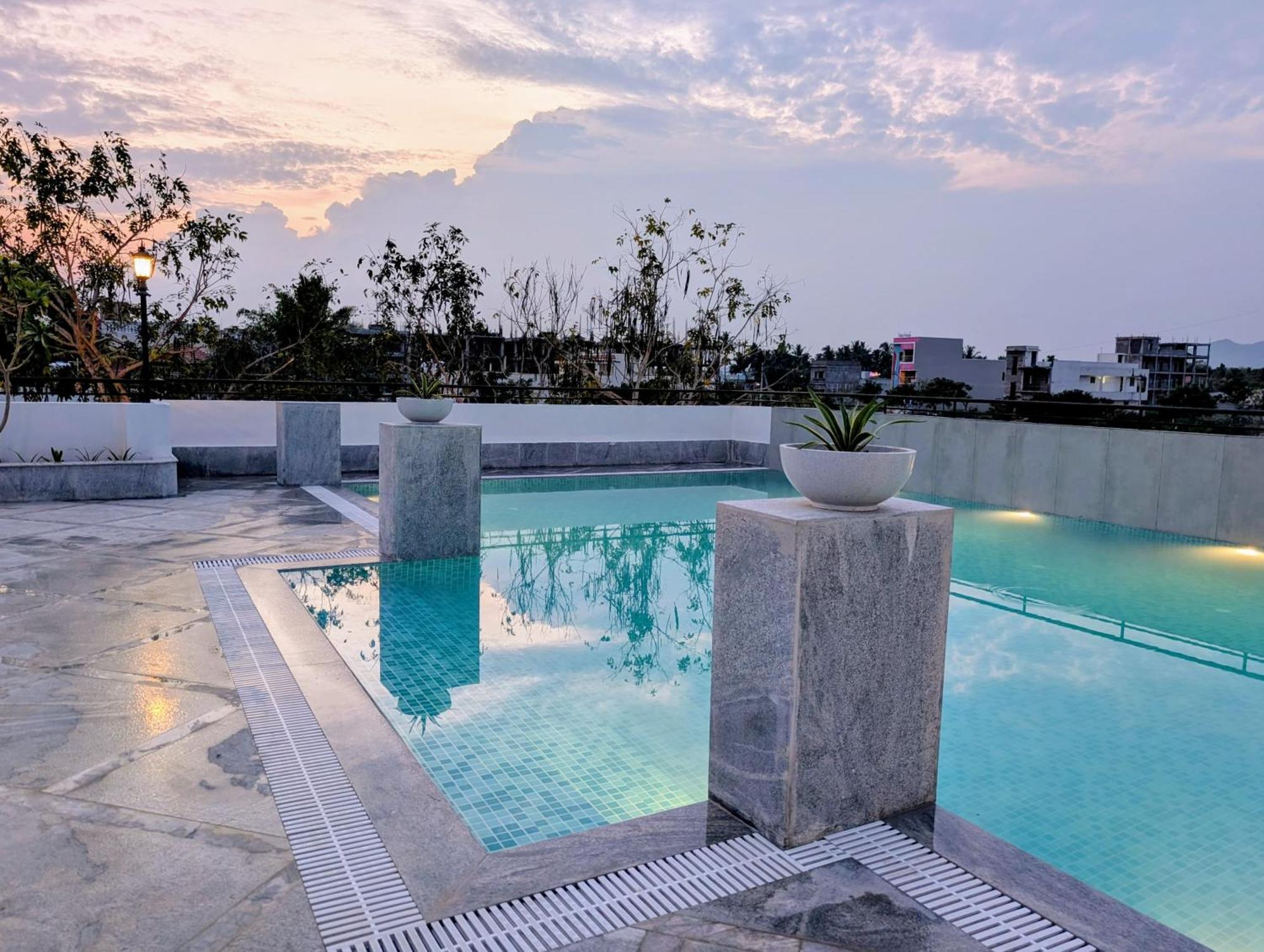 Aashreya Suites Tiruvannāmalai Esterno foto